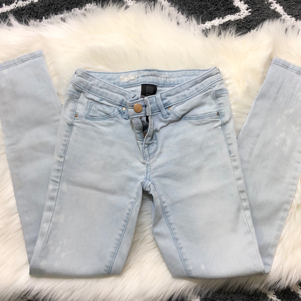 Mossimo Light wash Jeggings ✨ Size 24